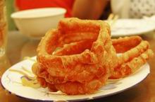 Beijing local snacks: Jiao Quan (Fried Ring)