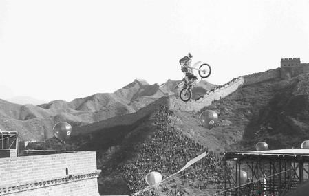 Ke Shouliang jumped the Great Wall in 1992